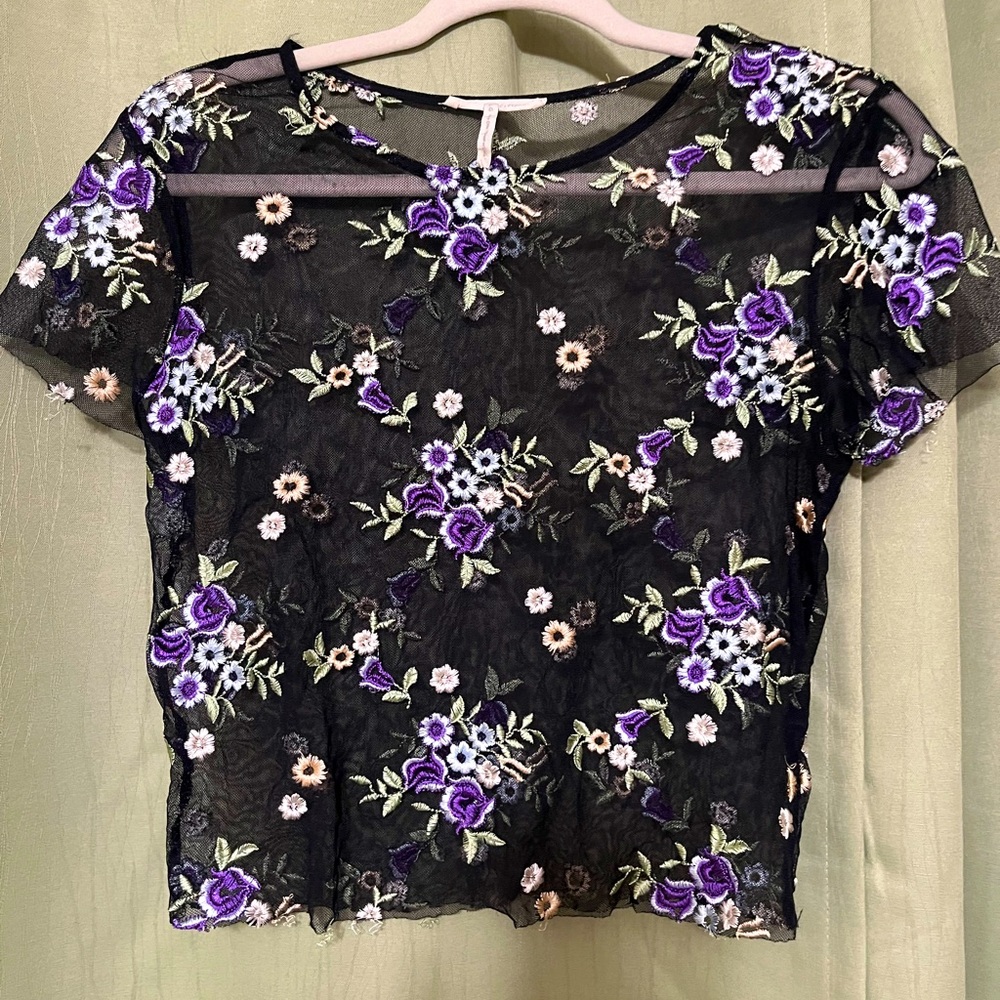 Urban Outfitters Sheer floral women’s crop top
